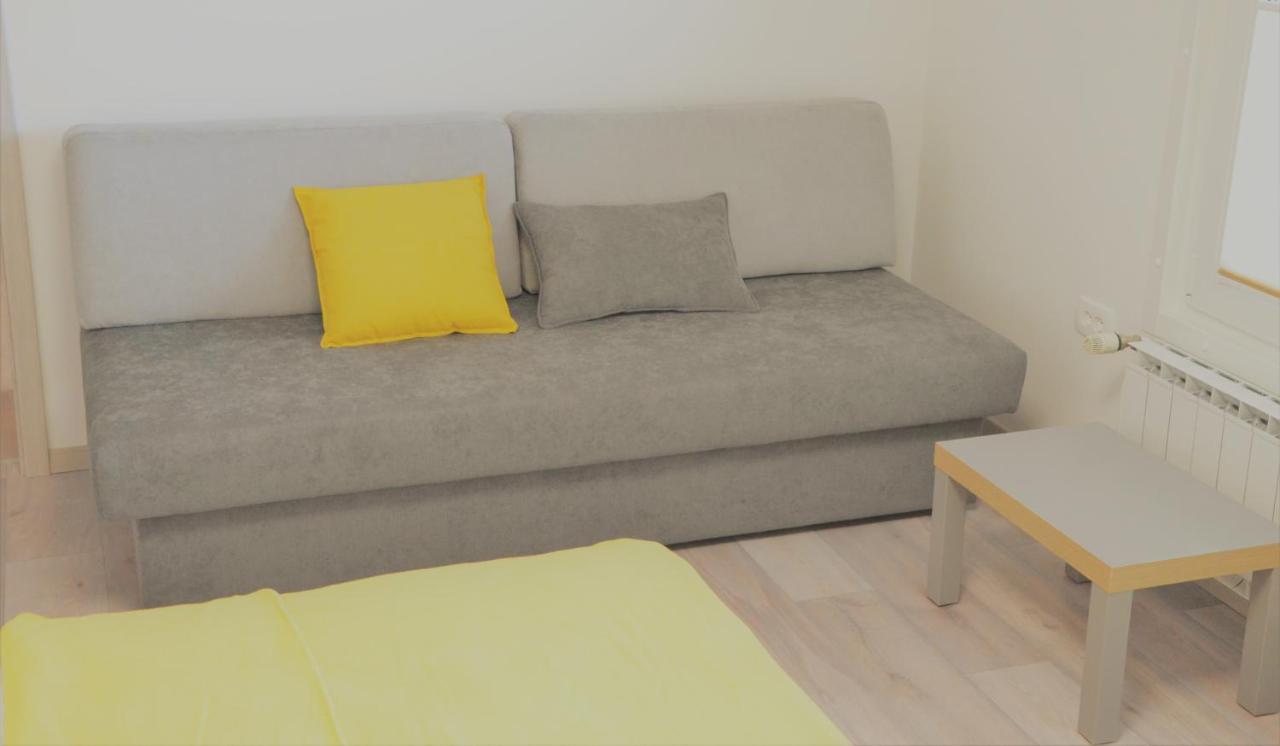 Apartma Vila Zigmund 采尔克尼察 外观 照片